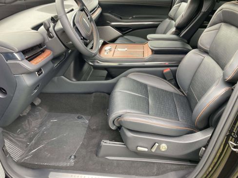 New 2025 Lincoln Navigator L Black Label AWD/4WD image 27