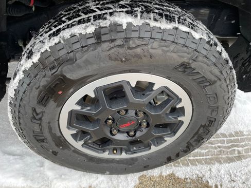 Used 2025 Toyota 4Runner TRD Off-Road image 29