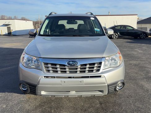 Used 2011 Subaru Forester 2.5X Limited w/ Popular Equipment Group 4B image 2