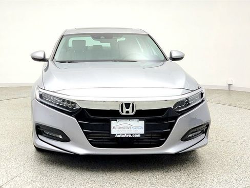 Used 2018 Honda Accord Touring image 2