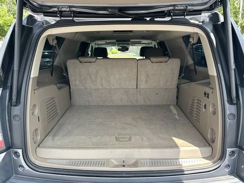 Used 2019 GMC Yukon XL SLT w/ Open Road Package RWD image 32
