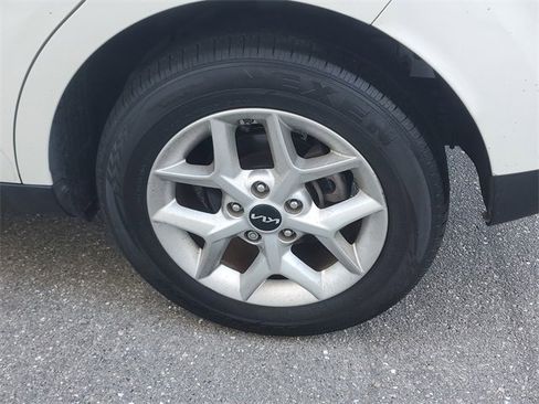 Certified 2023 Kia Soul LX w/ LX Technology Package image 5