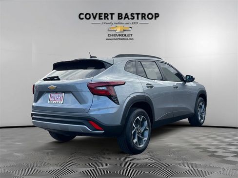 Certified 2026 Chevrolet Trax LT image 6