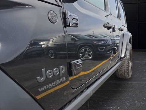 Used 2022 Jeep Wrangler Unlimited Sport image 39