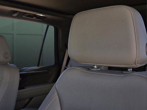 Used 2025 Chevrolet Tahoe Z71 w/ Z71 Off-Road Package image 18