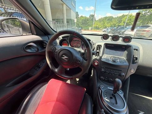 Used 2016 Nissan 370Z NISMO RWD image 6