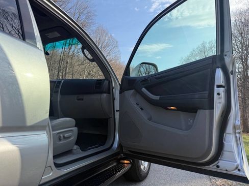 Used 2008 Toyota 4Runner Limited image 45