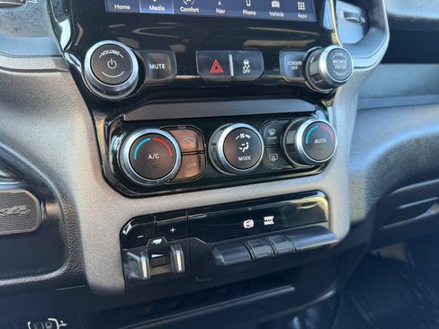 Used 2022 RAM 2500 Tradesman w/ Chrome Appearance Group image 34