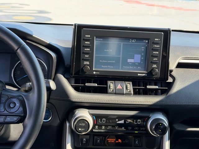 Certified 2021 Toyota RAV4 XLE Premium AWD/4WD image 19