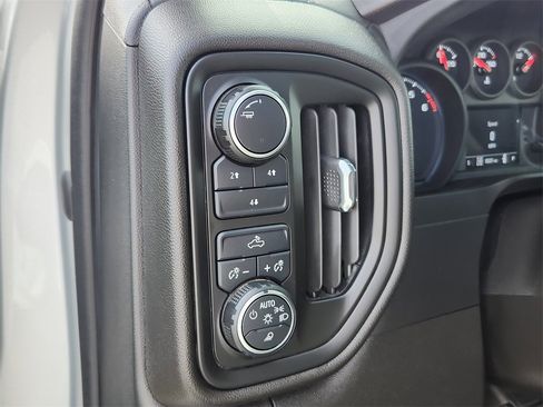 Used 2023 Chevrolet Silverado 2500 Custom w/ Custom Convenience Package image 19