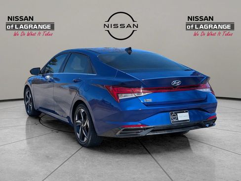 Used 2021 Hyundai Elantra SEL w/ Convenience + Premium Package FWD image 7