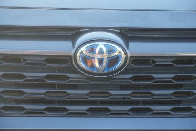 Used 2021 Toyota RAV4 XLE Premium AWD/4WD image 6