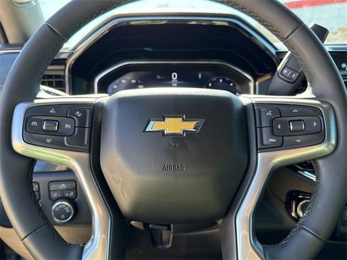Used 2024 Chevrolet Silverado 2500 LT image 30