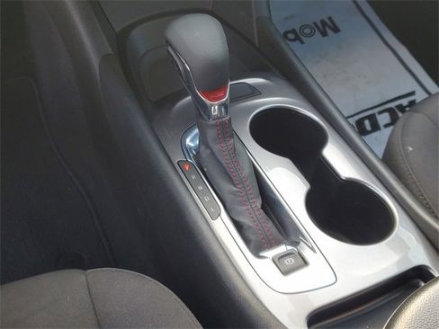 Used 2022 Chevrolet Malibu RS image 27