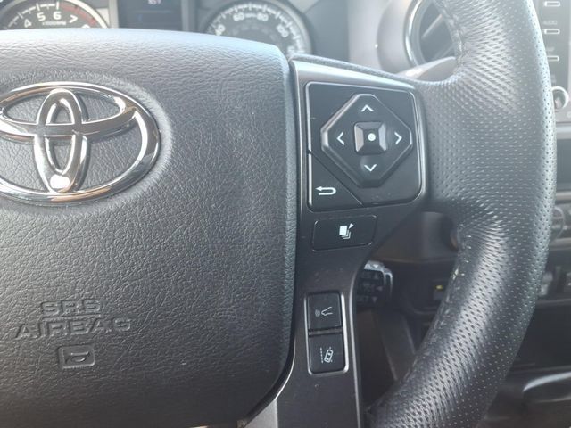 Used 2022 Toyota Tacoma TRD Off-Road w/ Technology Package AWD/4WD image 26