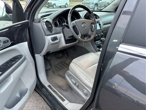 Used 2016 Buick Enclave Leather image 9