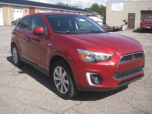 Used 2015 Mitsubishi Outlander Sport SE AWD/4WD image 3