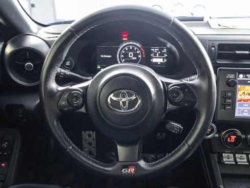 Used 2022 Toyota GR86 Premium w/ ALL Weather Mat Package (TMS) RWD image 25
