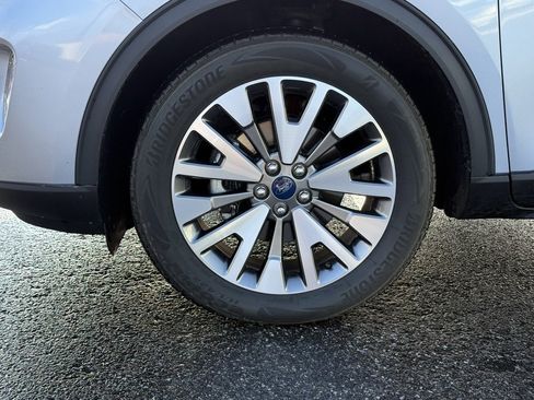 Used 2022 Ford Escape Titanium w/ Class II Trailer Tow Package image 34