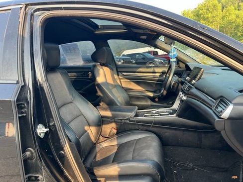 Used 2018 Honda Accord Sport image 15