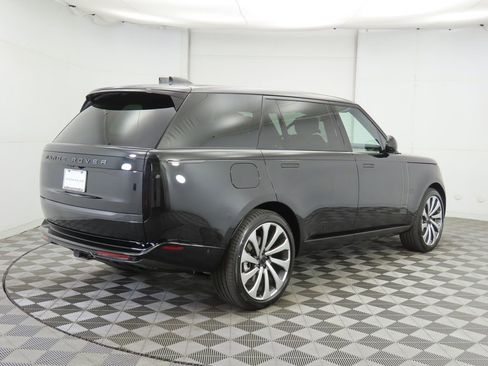 New 2026 Land Rover Range Rover Long Wheelbase SE image 5