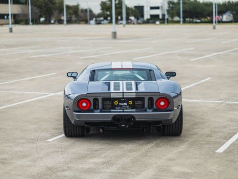 Used 2006 Ford GT RWD image 41