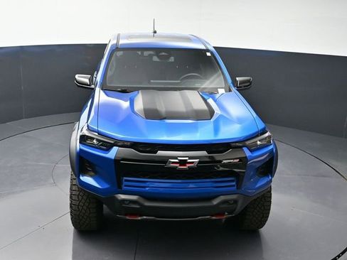 Used 2024 Chevrolet Colorado ZR2 w/ Technology Package image 25