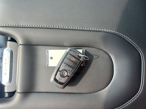 New 2025 Ford Expedition Platinum w/ Driver's Package image 40