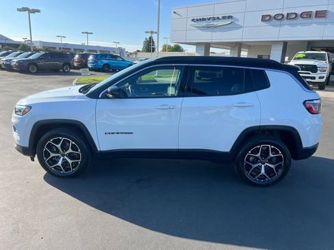 Used 2025 Jeep Compass Limited AWD/4WD image 18