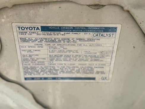 Used 1989 Toyota Pickup Deluxe AWD/4WD image 10
