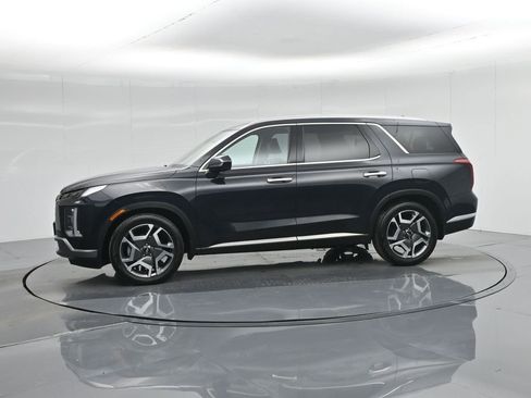 Used 2023 Hyundai Palisade Limited w/ Cargo Package image 32