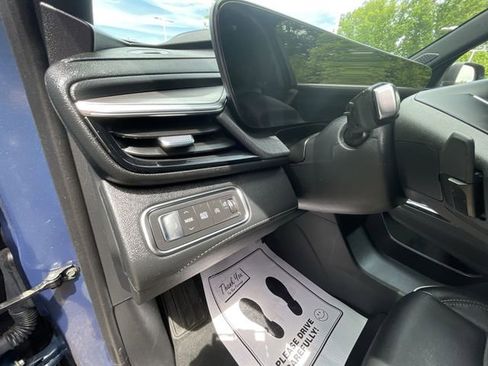 Certified 2025 Buick Enclave Preferred FWD image 18