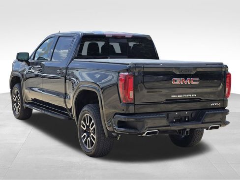 Used 2023 GMC Sierra 1500 AT4 w/ Technology Package AWD/4WD image 5
