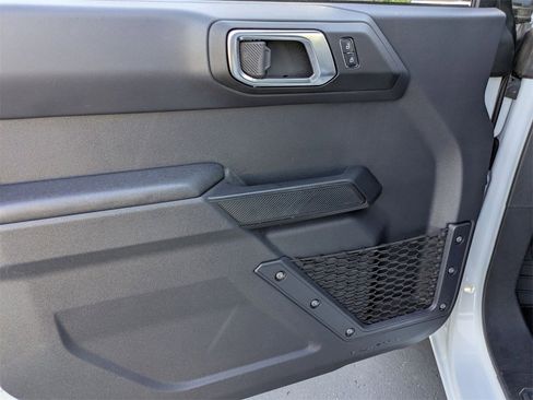 Used 2025 Ford Bronco Big Bend image 15