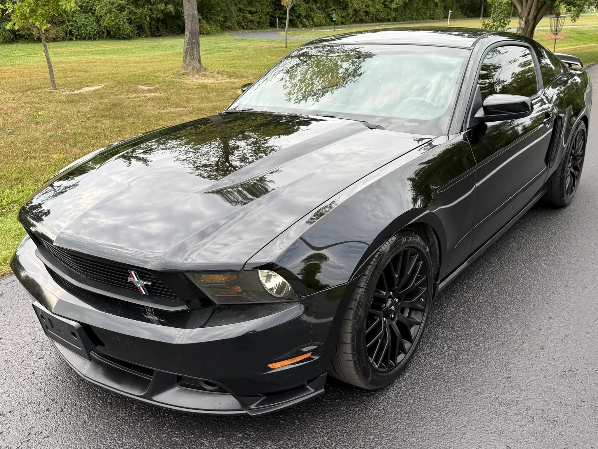 Used 2012 Ford Mustang GT Premium RWD image 2