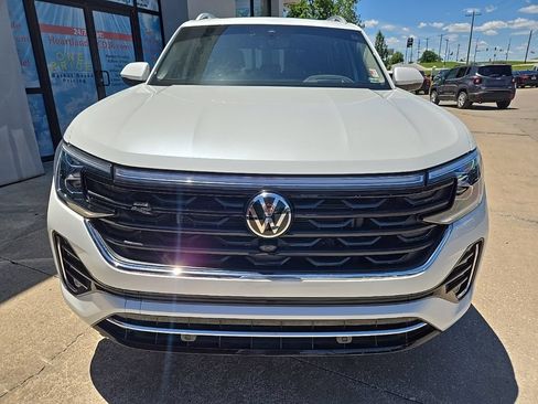 Used 2024 Volkswagen Atlas SEL Premium R-Line AWD/4WD image 15