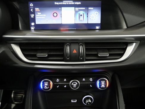 Used 2022 Alfa Romeo Stelvio Ti image 21