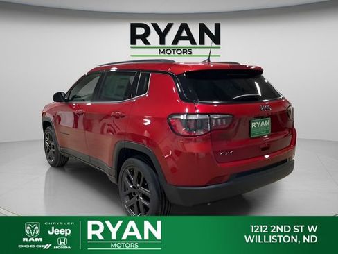 New 2026 Jeep Compass Latitude image 7