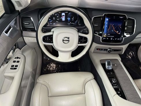 Used 2021 Volvo XC90 T8 Inscription w/ Protection Package Premier image 4