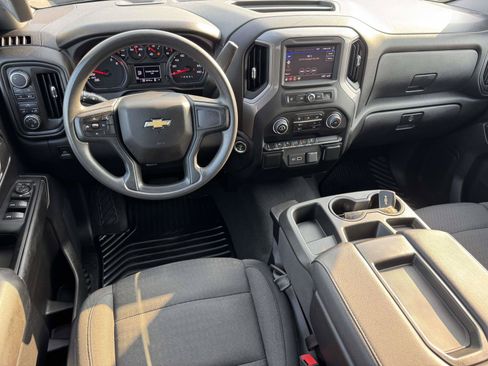 Used 2022 Chevrolet Silverado 1500 Custom AWD/4WD image 2
