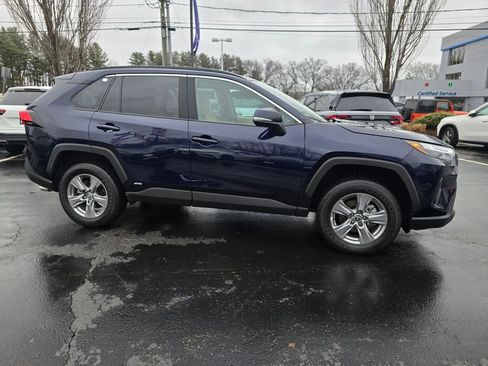 Used 2025 Toyota RAV4 XLE image 8