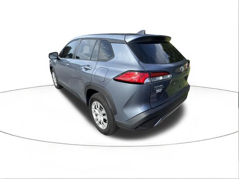 Used 2024 Toyota Corolla Cross L FWD image 3