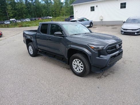 Used 2024 Toyota Tacoma SR AWD/4WD image 9