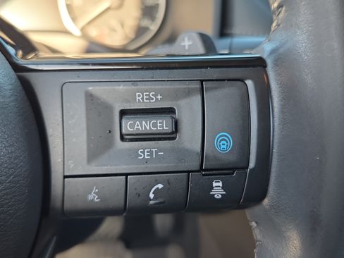 Used 2021 Nissan Rogue SL FWD image 26