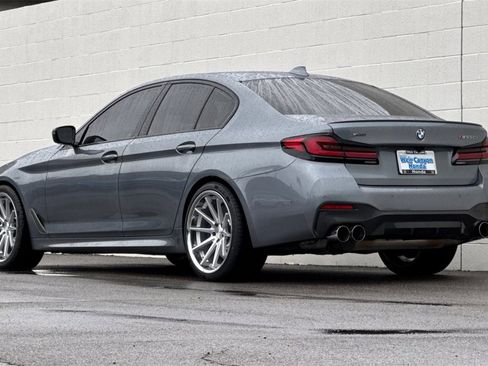 Used 2022 BMW M550i xDrive w/ Executive Package image 3