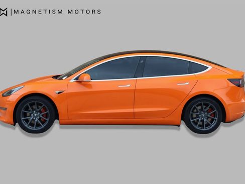 Used 2018 Tesla Model 3 Long Range RWD image 2