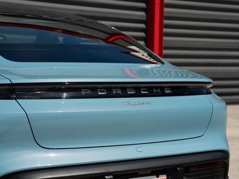 Used 2023 Porsche Taycan RWD image 17