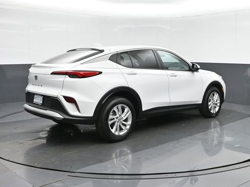 Used 2024 Buick Envista Preferred w/ Convenience I Package image 7