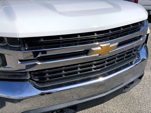 Used 2019 Chevrolet Silverado 1500 LT w/ Texas Edition image 28