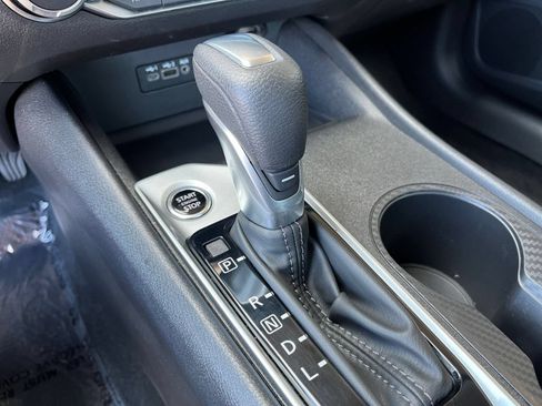 Used 2025 Nissan Altima 2.5 SV FWD image 37